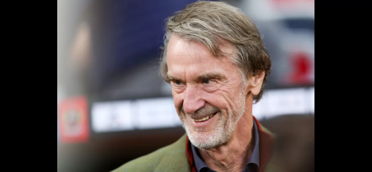 A Manchester United player wants a new deal, but the team may sell him unexpectedly in the upcoming transfer window.