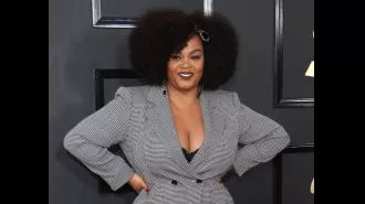 A mural of Jill Scott was revealed at her high school in Philly, which she finds unbelievable.