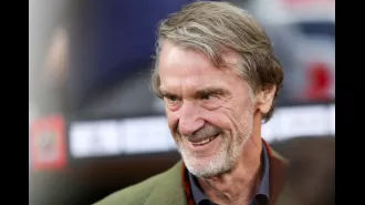 A Manchester United player wants a new deal, but the team may sell him unexpectedly in the upcoming transfer window.