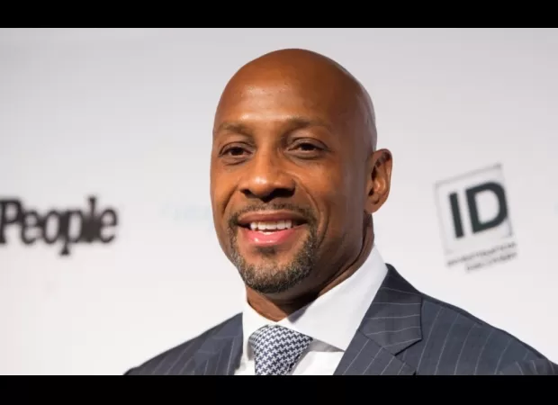 Mourning urges men to get checked for prostate cancer.