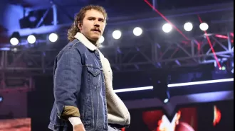 A WWE wrestler was forcefully removed from a live show by security in a video that was previously unseen.