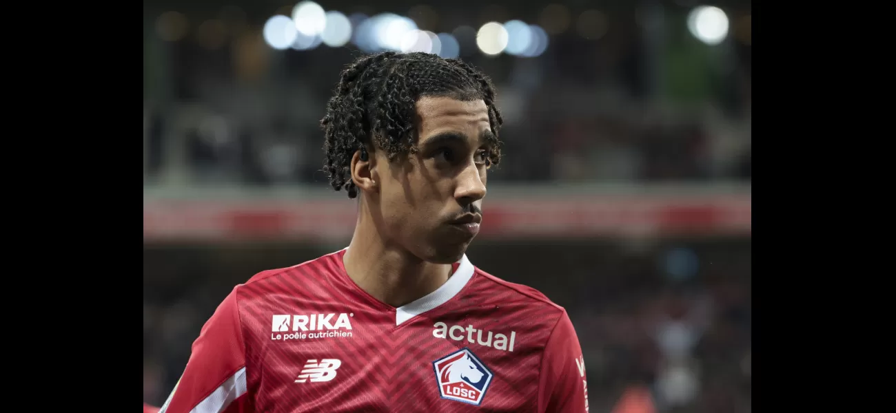 Man United bids £51m for Lille prodigy Leny Yoro.