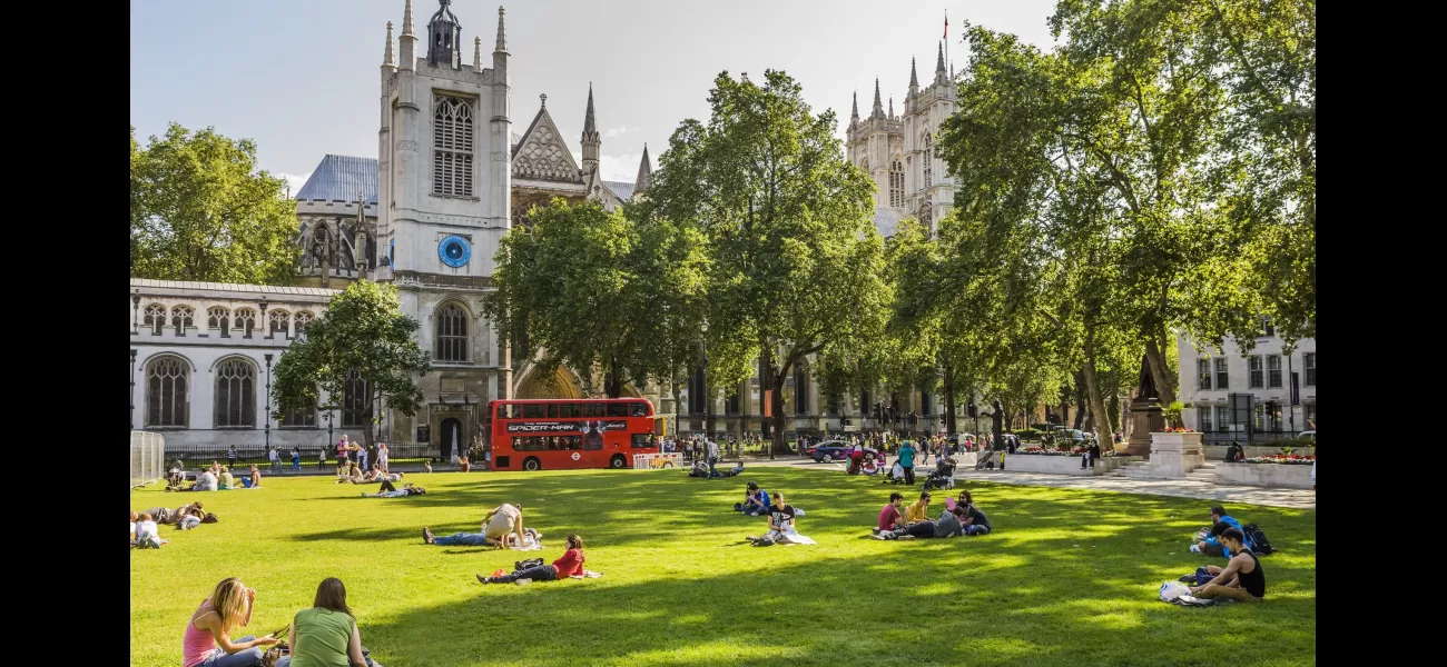 Discover the top activities and events happening in London this weekend.
