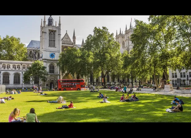 Discover the top activities and events happening in London this weekend.