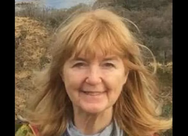 Famous soap actress Annie Kent passes away unexpectedly, honored by Father Ted icon.