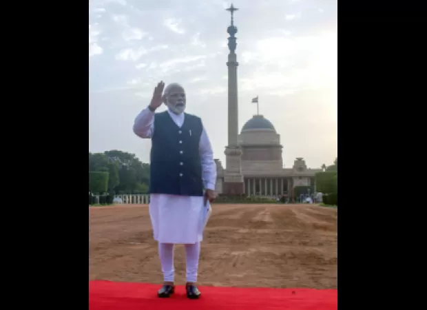 Narendra Modi will be sworn in as Prime Minister at 7:15pm today.