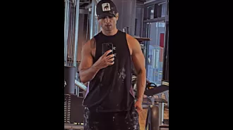 Actor Shahid Kapoor shows off his muscles in front of a mirror as he wishes himself a 
