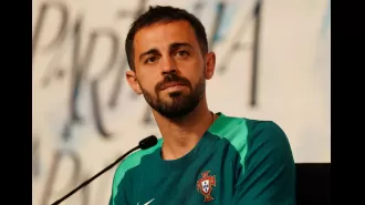 Silva encourages Neves to reject Man Utd move and join him at Man City.