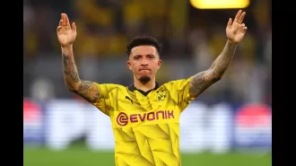 The soccer team Manchester United has decided on a price for Jadon Sancho and is looking to sell him during the summer.