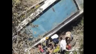 Terrorists shoot at bus with pilgrims, 9 killed and 33 wounded.