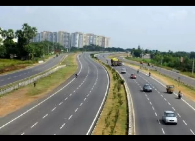 In April, 448 infrastructure projects experienced a cost overrun of 5.55 lakh crore rupees.