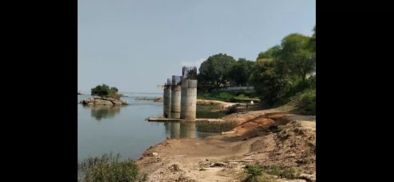 Projects in Sundargarh are delayed because of delays, causing a delay in their completion.