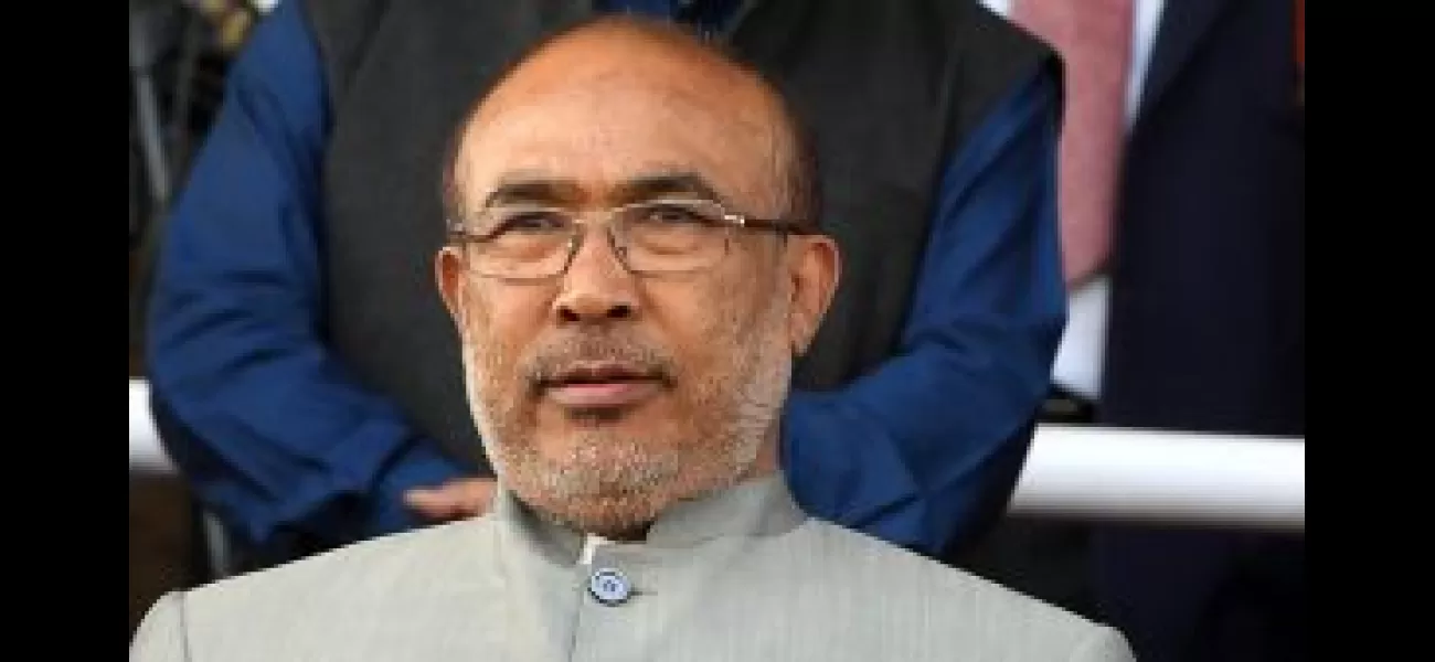 Manipuri CM’s security convoy ambushed by militants, 1 injured.
