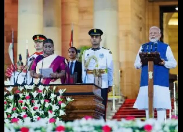 Bollywood stars congratulate Modi for winning third term as PM.