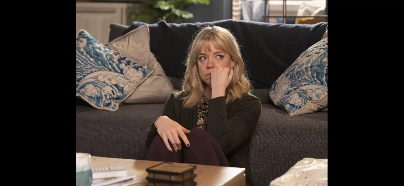 Emotional Coronation Street stars mourn tragic losses together.