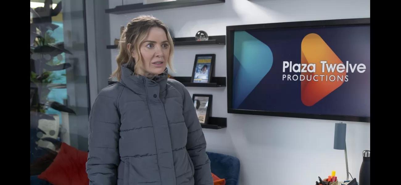 Abi finds out who spread fake porn in Coronation Street and the cops are involved.