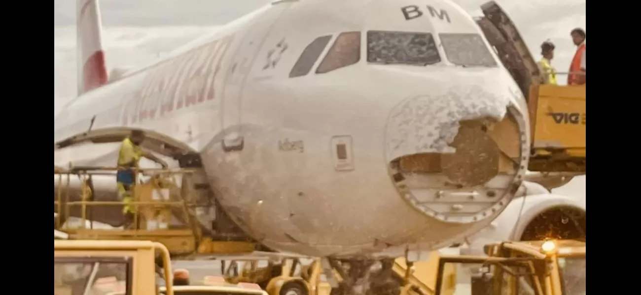 A plane of Austrian Airlines suffered severe hail damage while in flight.