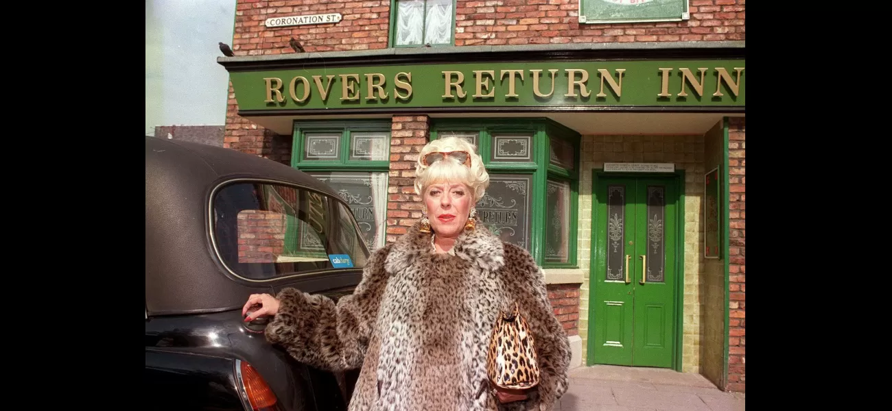 Actress Julie Goodyear's ongoing struggle with dementia is addressed in a new development on the popular British soap Coronation Street.
