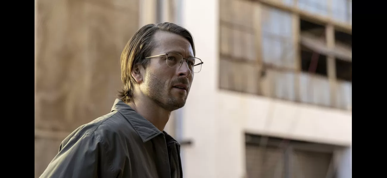 Fans of Netflix notice a problem with actor Glen Powell in the new hit movie, finding it distracting and not convincing.