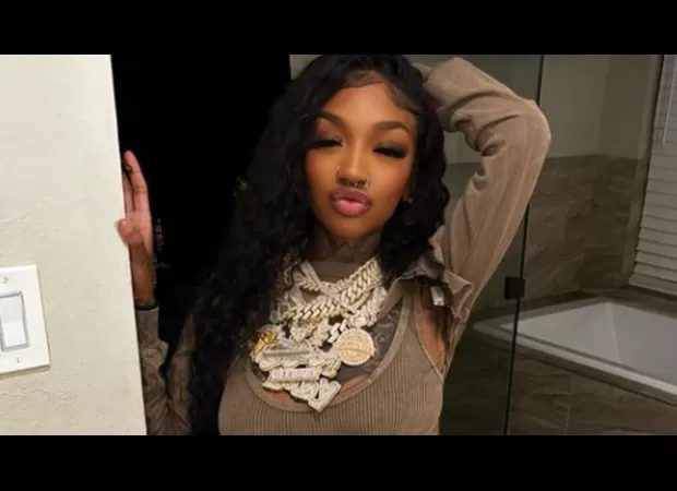 Enchanting, a 26-year-old rapper, has passed away and received a tribute from Gucci Mane.