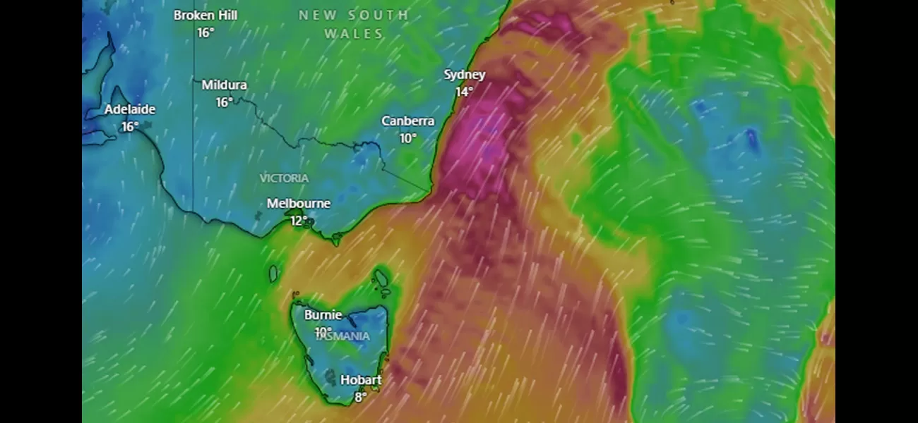 South-eastern US states will experience strong winds and heavy rainfall causing potential damage.