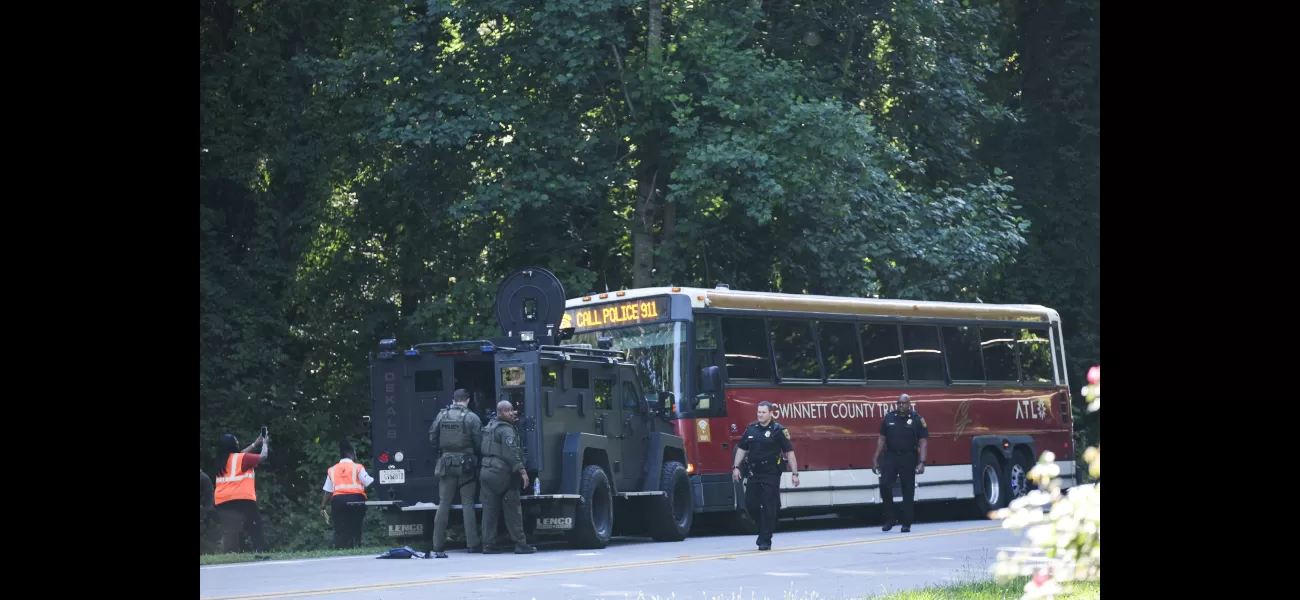 Police chase on US bus ends in shooting, one person killed during peak hour commute.