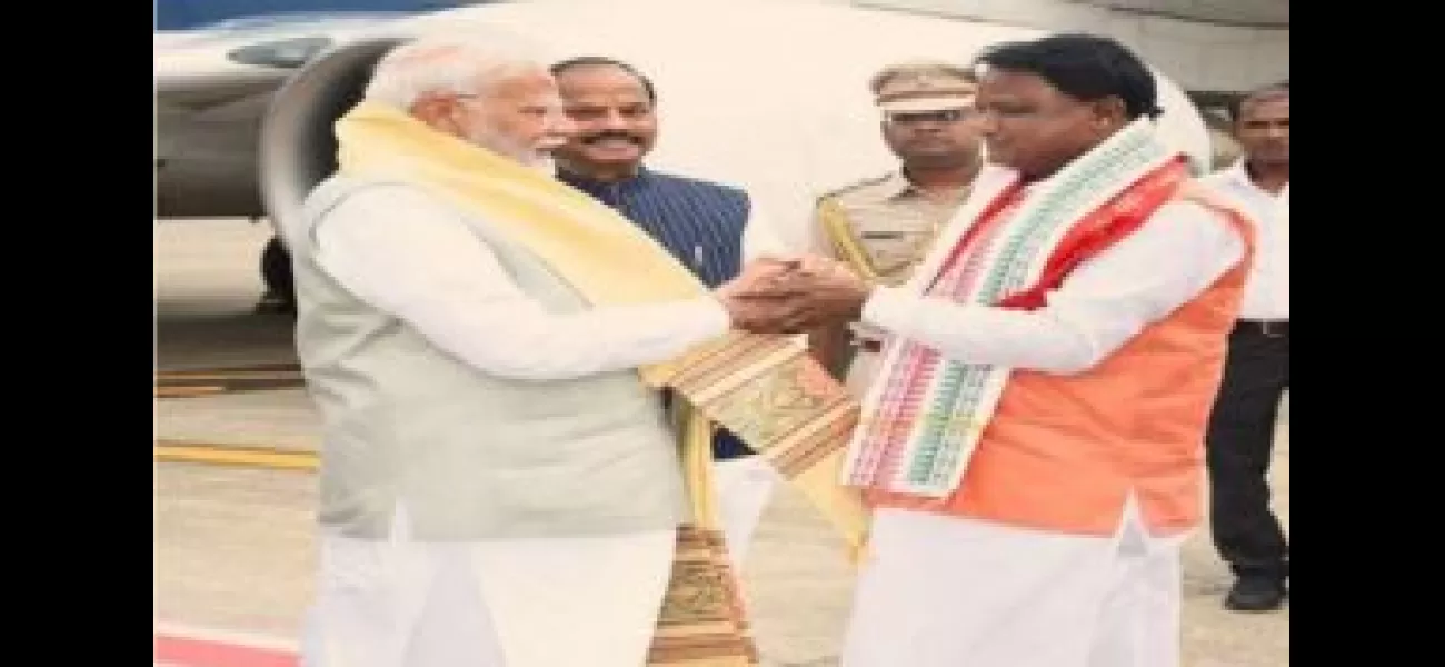 Modi arrives in Odisha for BJP gov't swearing-in ceremony.
