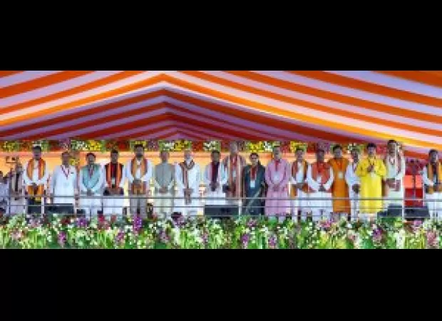 PM Modi and other officials present at ceremony for the inauguration of new BJP-led government in Odisha.