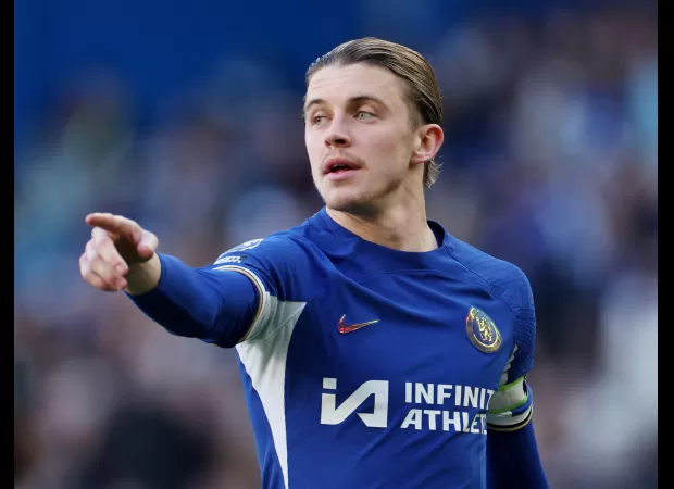 Chelsea might give Conor Gallagher a new contract after discussing a possible swap with Aston Villa.