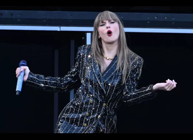Taylor Swift appears to have used her outfit to wipe her nose while performing in the cold during her Eras tour.
