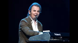 Jonathan Cain of Journey believes in the innocence of Donald Trump and refuses to change his mind.