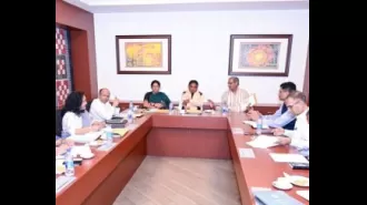 Mohan Majhi leads meeting review.