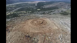 Ancient Greek site baffles researchers after being discovered on a hilltop for over 4000 years.