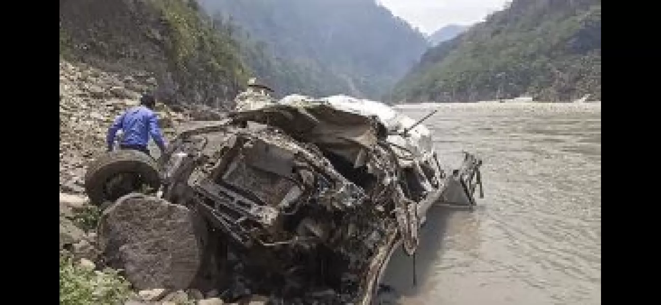 10 dead, 13 injured in Uttarakhand after tempo traveller falls into river.