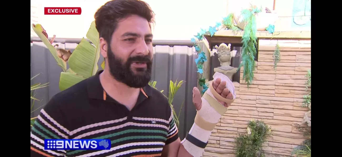 An Uber driver who was stabbed by a passenger is warning other drivers to be cautious.