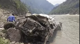 10 dead, 13 injured in Uttarakhand after tempo traveller falls into river.