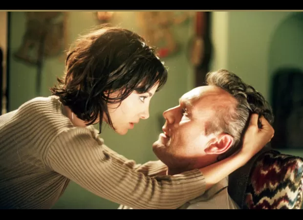 A former 90s TV star still looks amazing after leaving acting 23 years ago due to a religious calling.