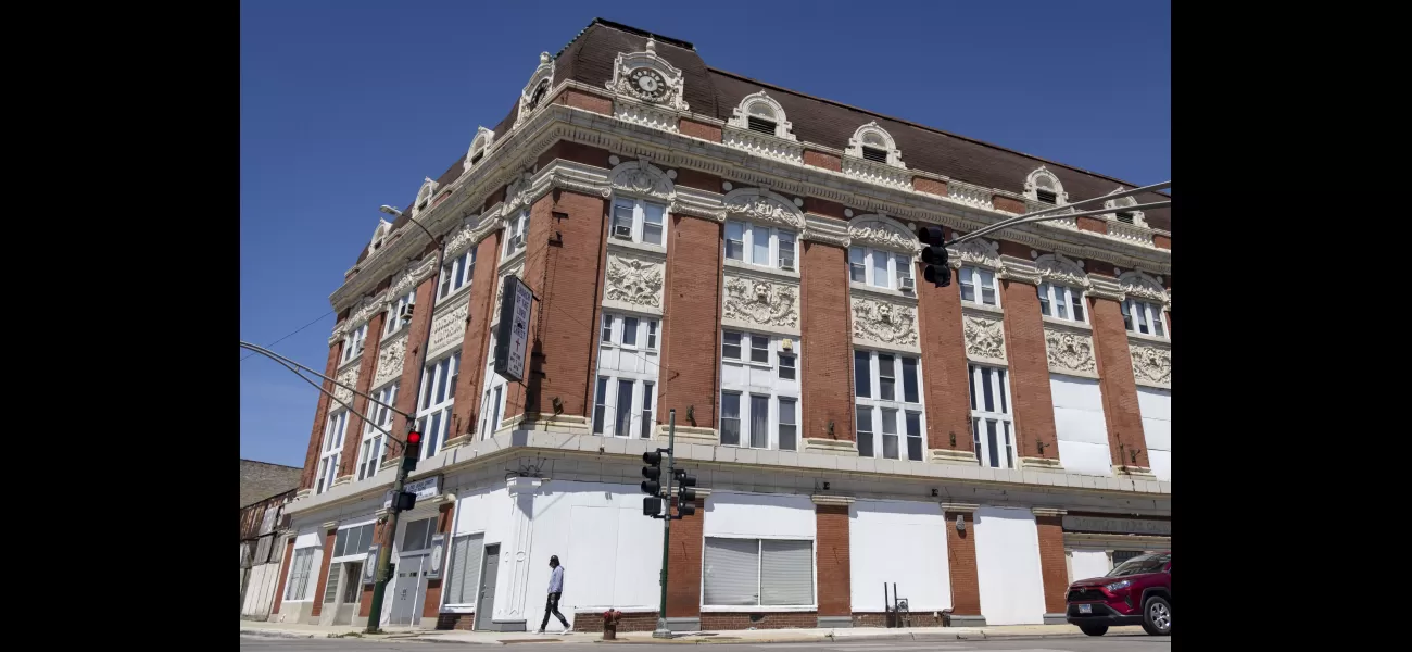 The Douglas Park Auditorium was a gathering place for Yiddish theater and radical groups.