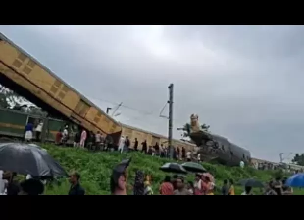 15 dead and 60 injured in Kanchanjunga Express accident.