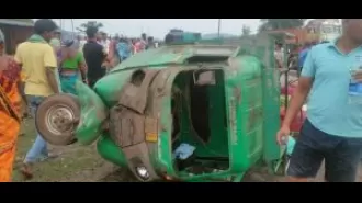 One man dead and another seriously injured when their rickshaw flipped over.