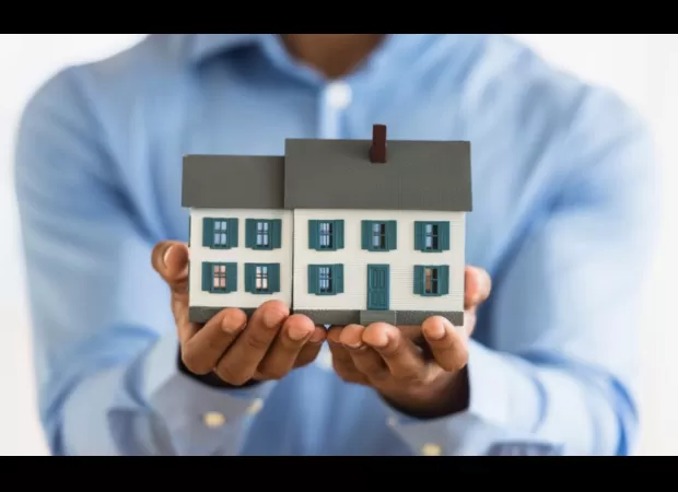 A national mortgage lender is offering $20 billion in loans to black borrowers until 2028.