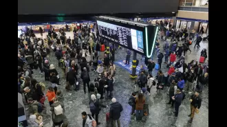 London rush hour trains cancelled or delayed at major station.