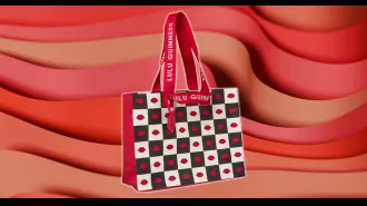 Get the new limited edition Waitrose x Lulu Guinness tote bag for only £12 before it's gone.