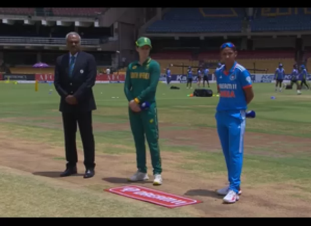 South Africa women choose to field first against India in the 2nd ODI.