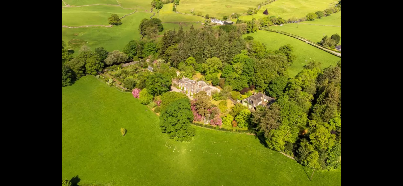 Historic property with Georgian house from 1816 up for sale.