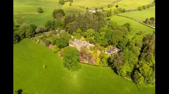 Historic property with Georgian house from 1816 up for sale.