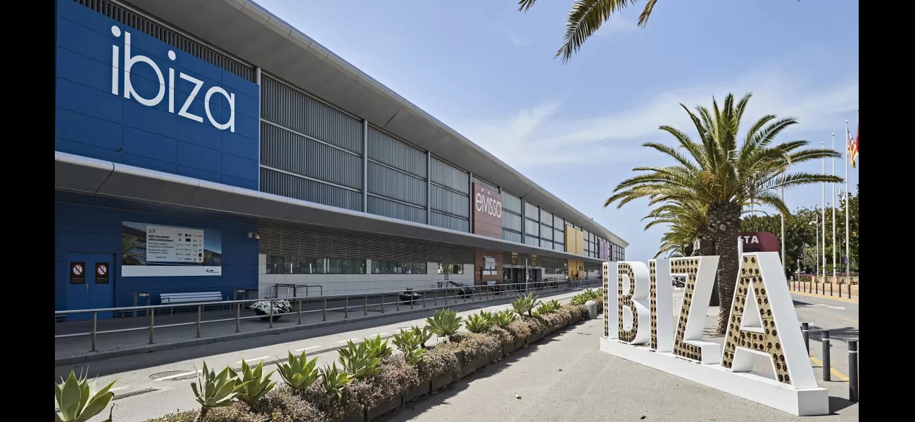 Man arrested on Ryanair flight in Ibiza for claiming to have a bomb on the plane.