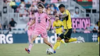 Inter Miami defeats Columbus Crew 2-1, despite the absence of star players Lionel Messi and Luis Suárez.