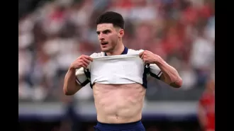 Gary Neville advises Southgate to take inspiration from Arteta in order to ease the nerves of an England player.