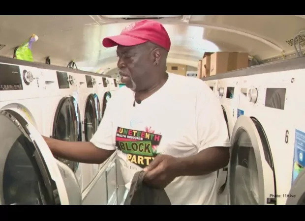 An Atlanta resident has created a mobile laundry bus to provide laundry services for those experiencing homelessness.